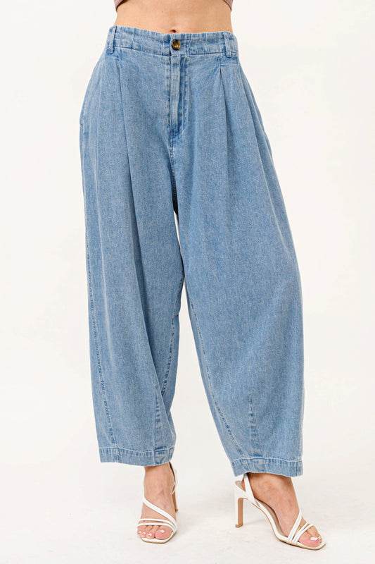 Elastic Back Pleated Baggy Jeans