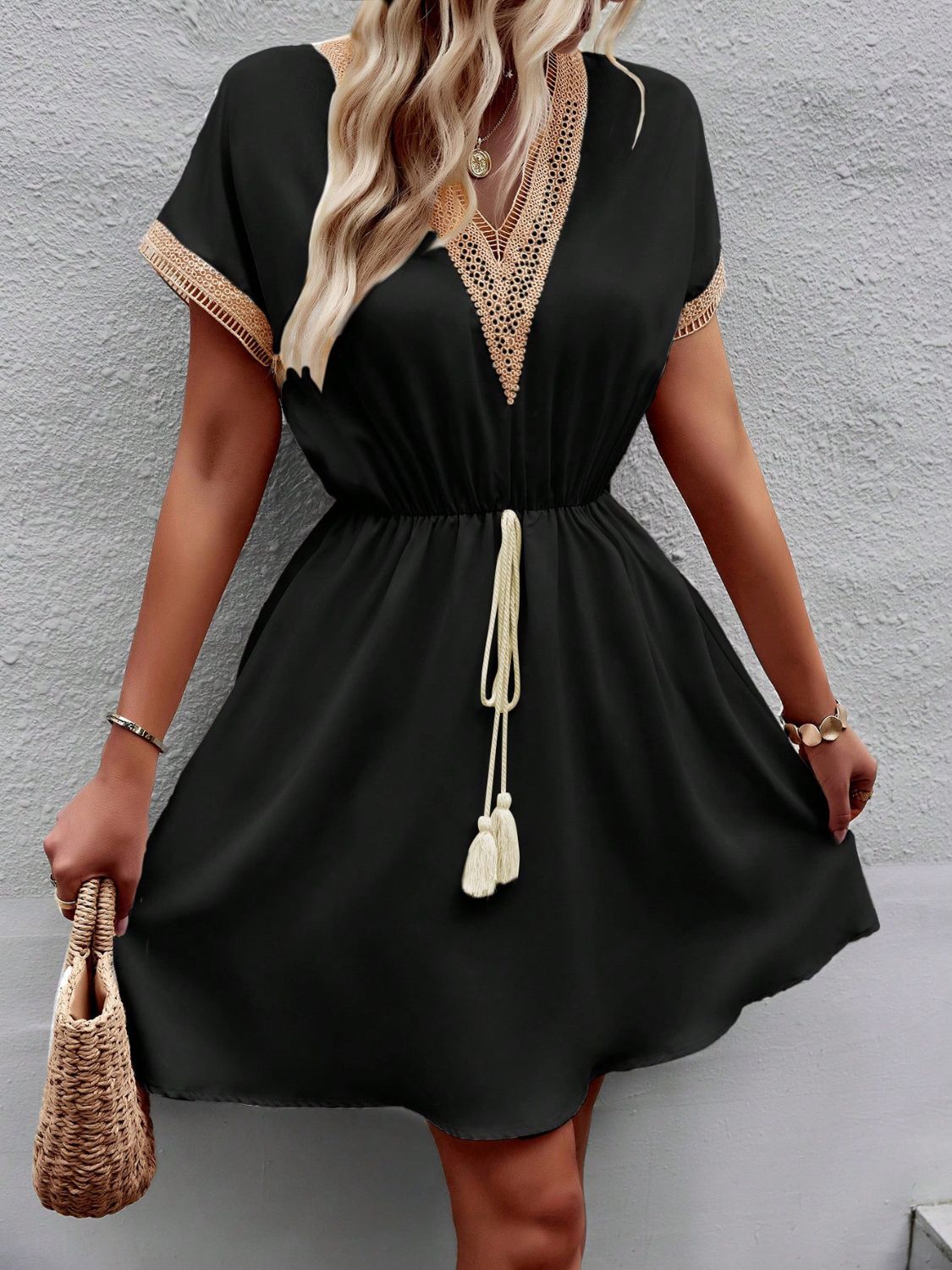 Contrast Trim V-Neck Short Sleeve Mini Dress