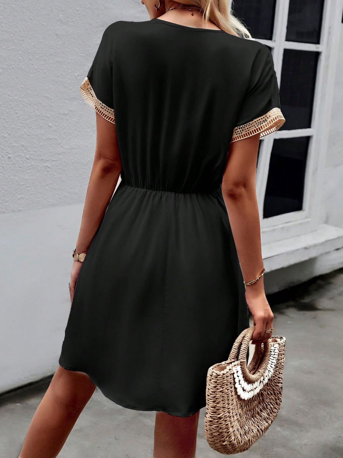 Contrast Trim V-Neck Short Sleeve Mini Dress